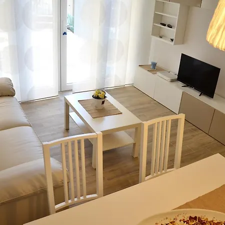 Semeria103 Apartamento *